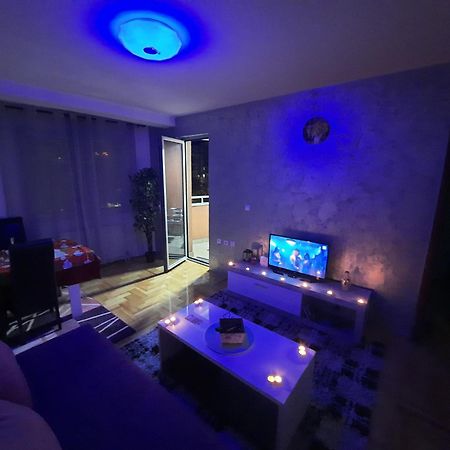 Victory Apartment Ni Esterno foto