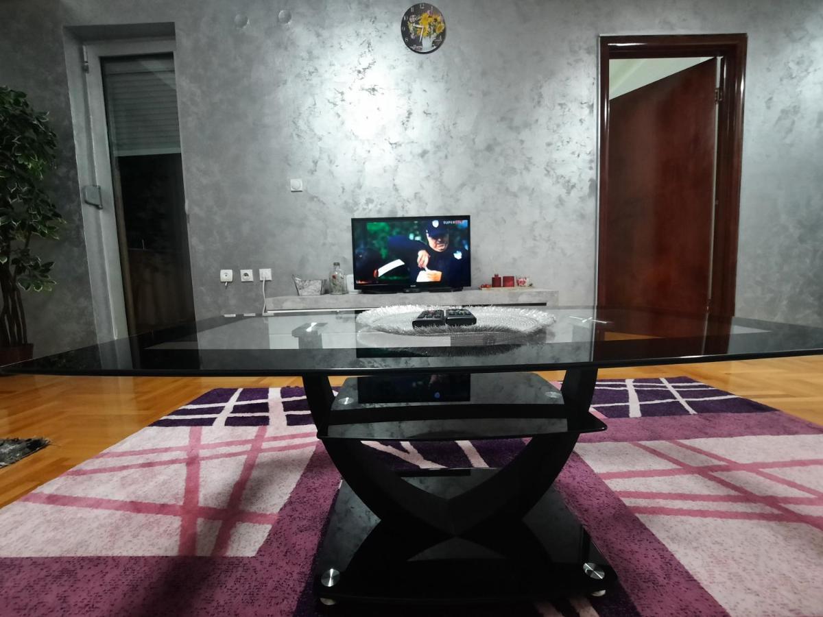 Victory Apartment Ni Esterno foto